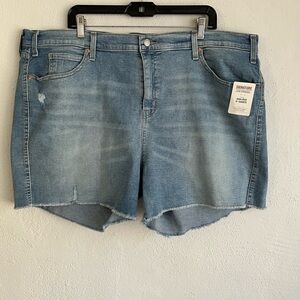 Levi Strauss Signature High Rise Disstred 5” Short, Size 26